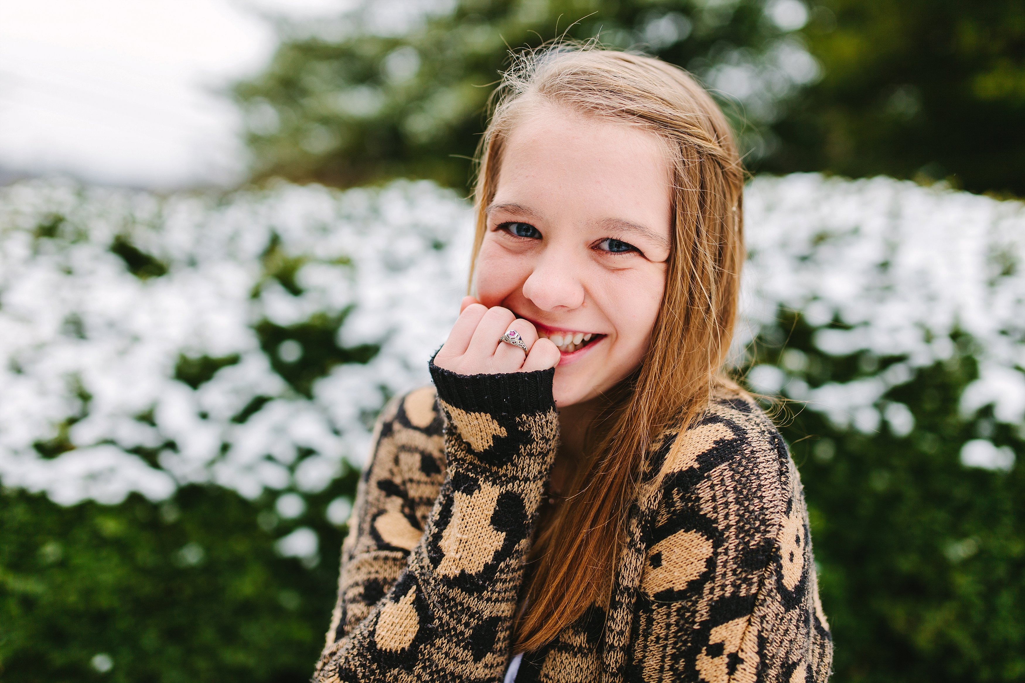 Angelika Johns Photography Winter Snowy Senior Shoot_0040.jpg