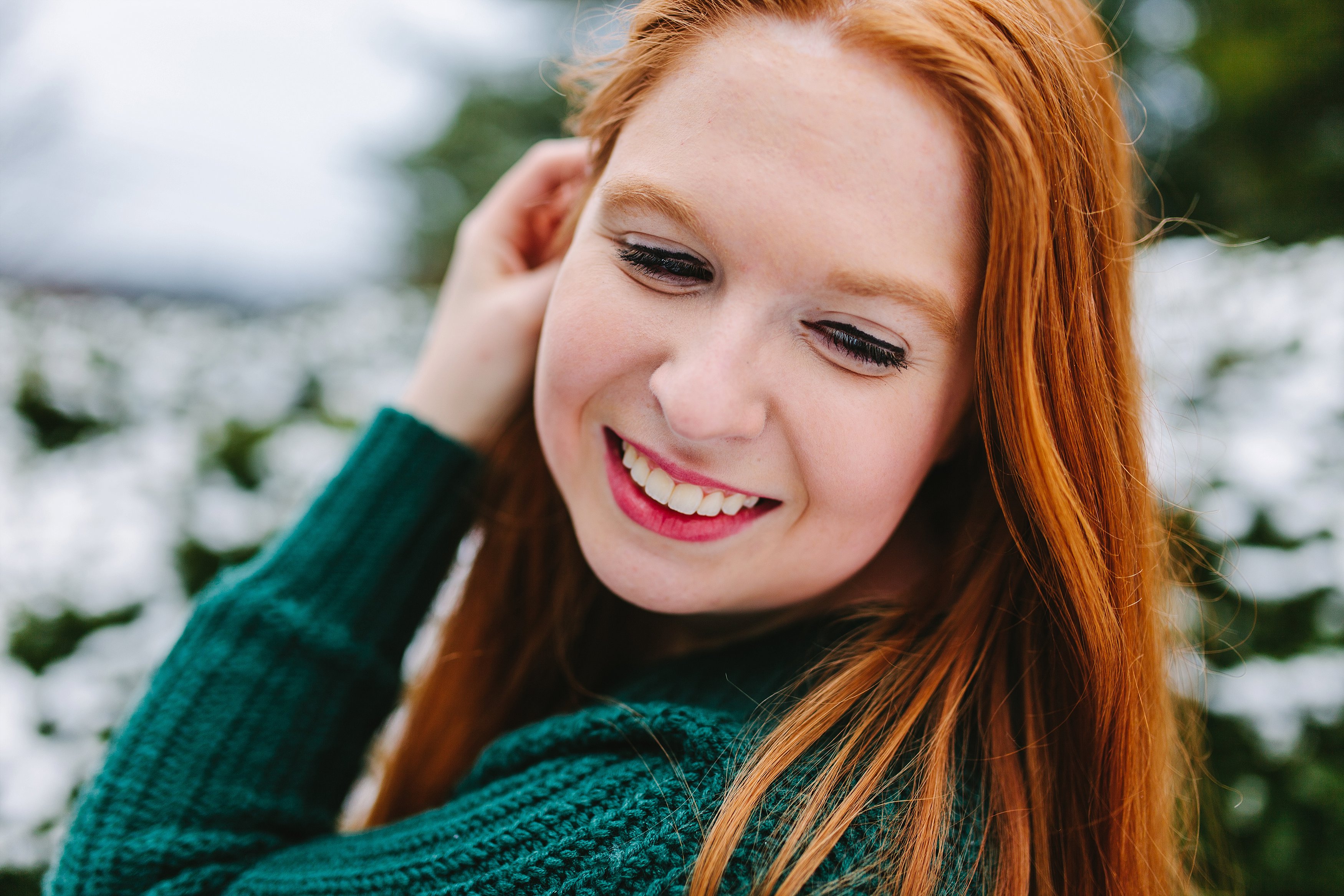 Angelika Johns Photography Winter Snowy Senior Shoot_0045.jpg