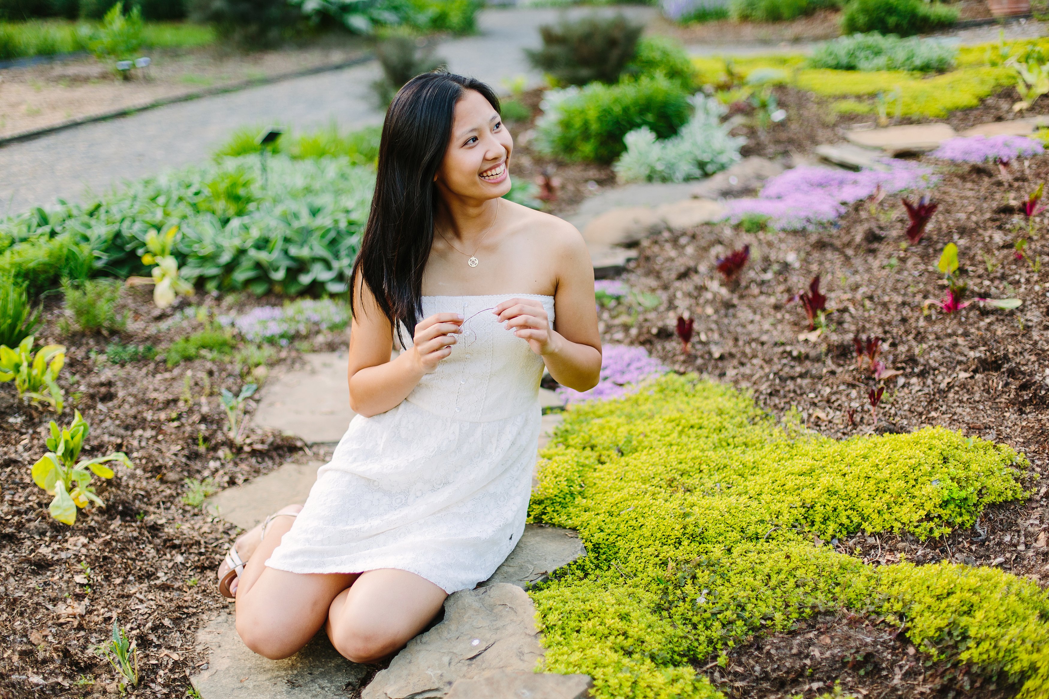 108A8769_Stephanie Meadowlark Gardens Senior Shoot.jpg