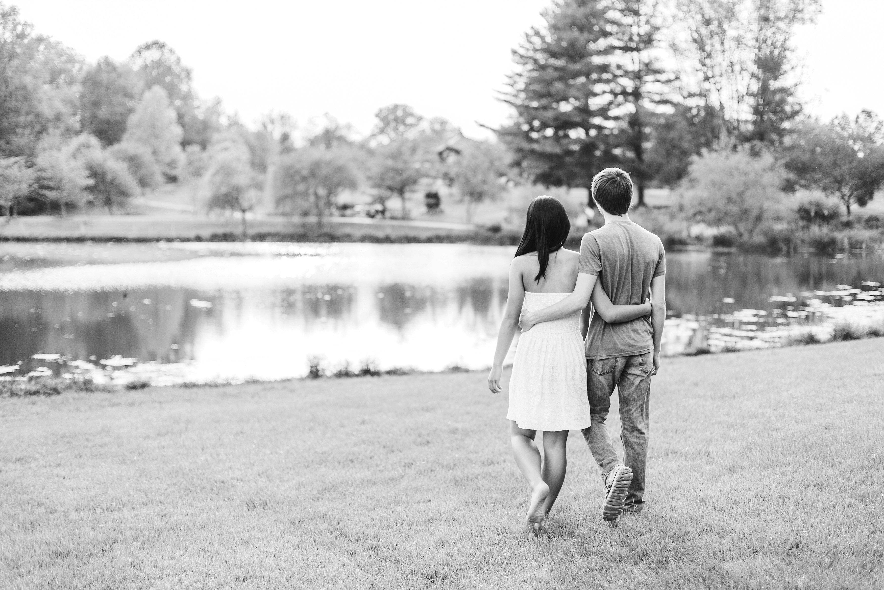 108A8797-2_Stephanie Meadowlark Gardens Senior Shoot.jpg