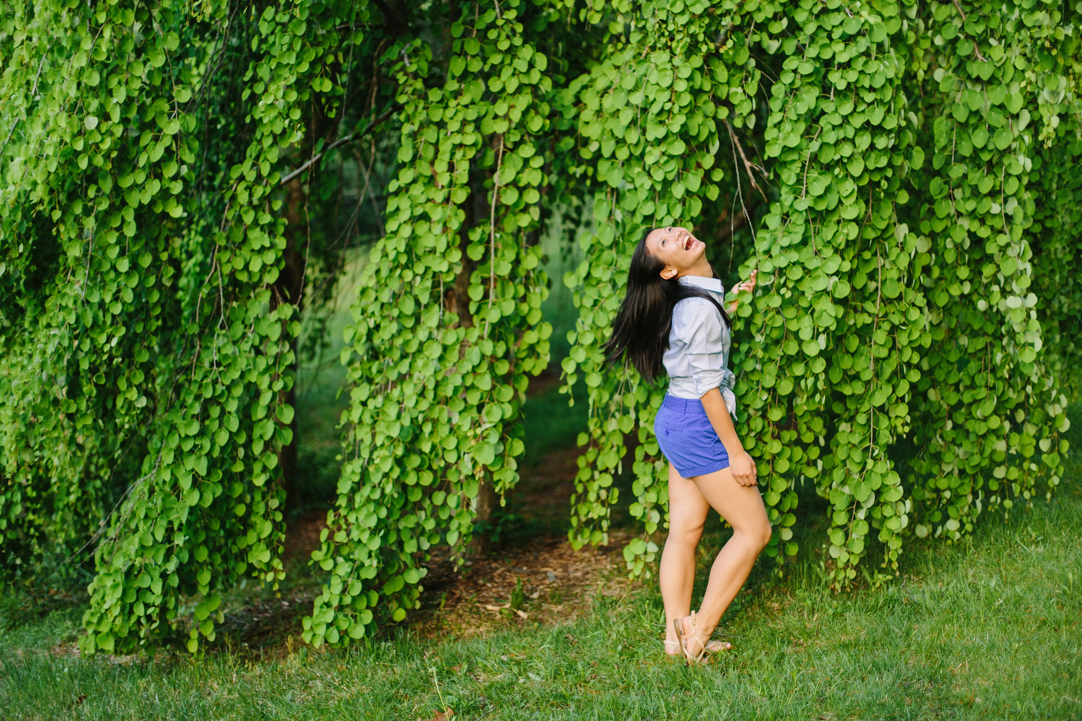 108A9037_Stephanie Meadowlark Gardens Senior Shoot.jpg