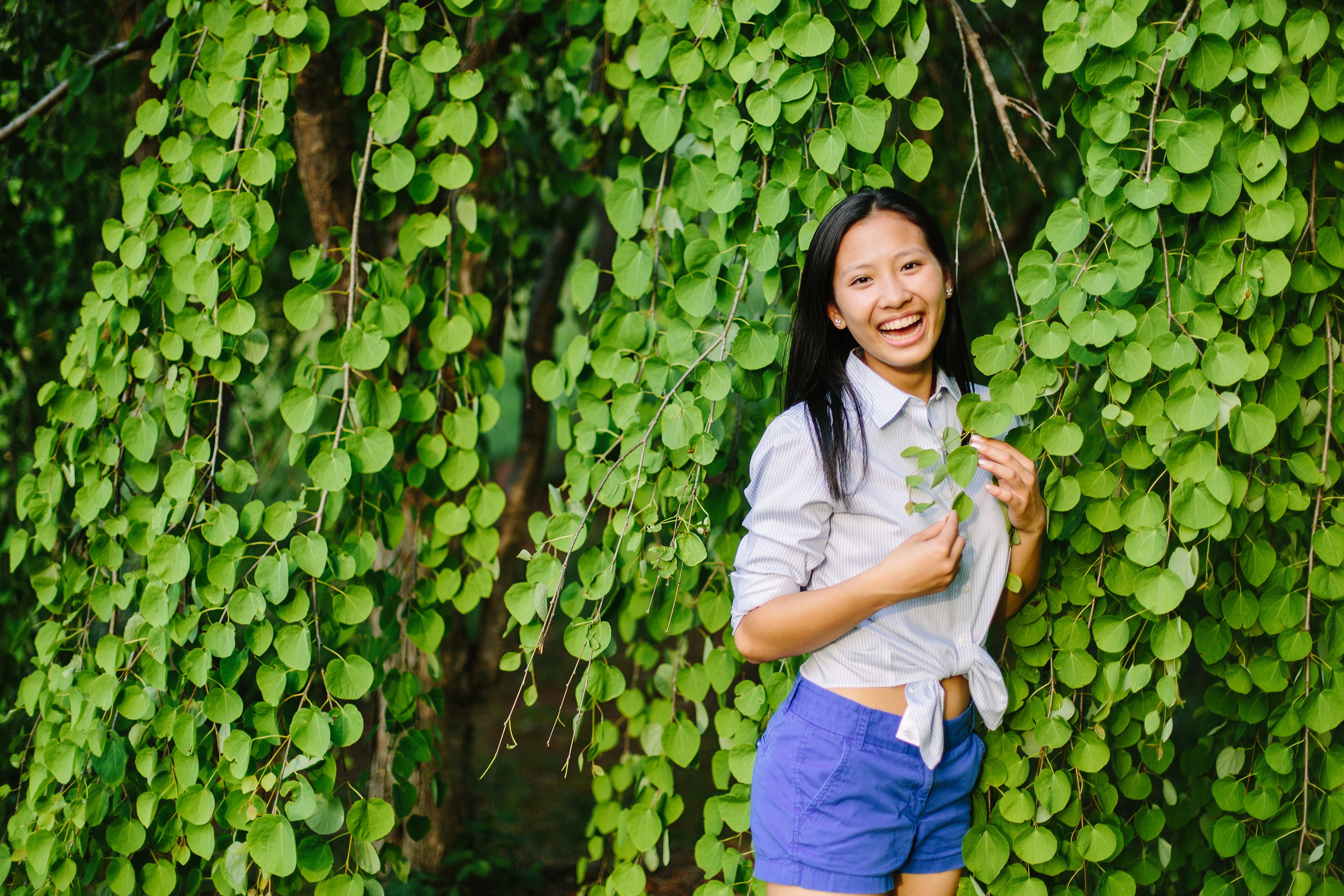 108A9041_Stephanie Meadowlark Gardens Senior Shoot.jpg