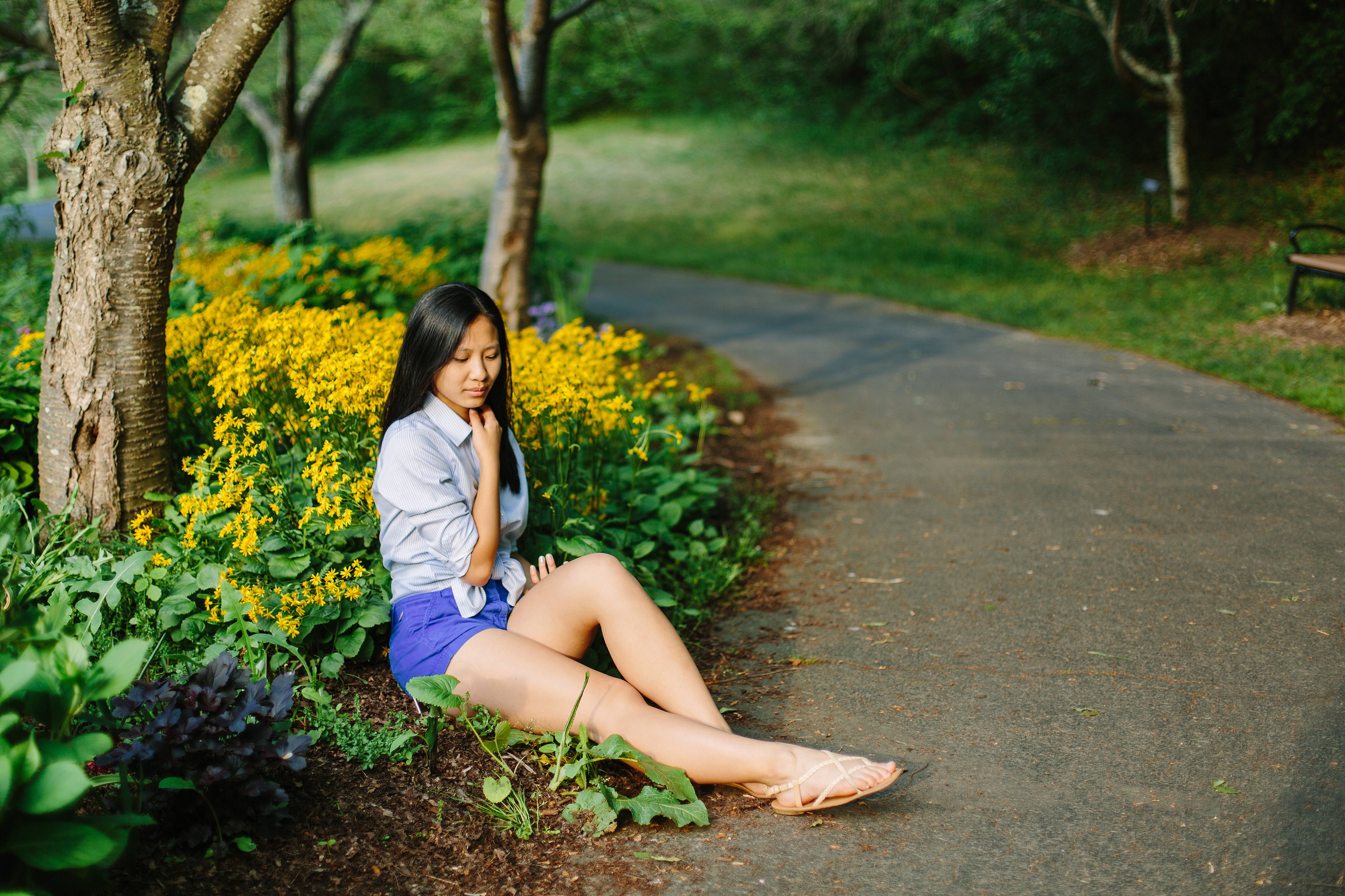 108A9079_Stephanie Meadowlark Gardens Senior Shoot.jpg