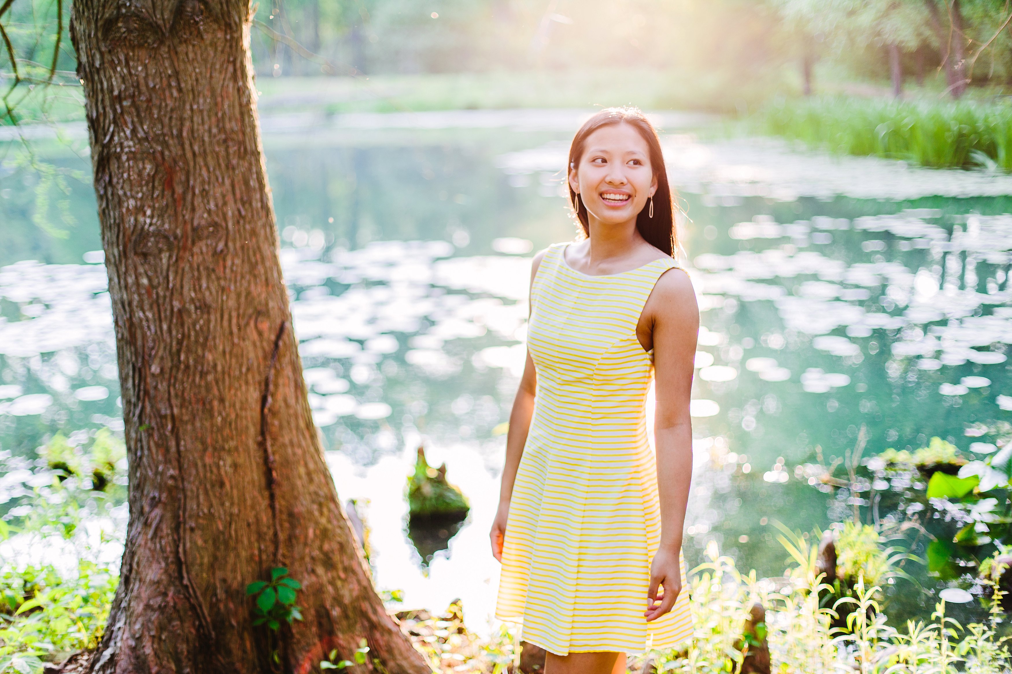 108A9316_Stephanie Meadowlark Gardens Senior Shoot.jpg