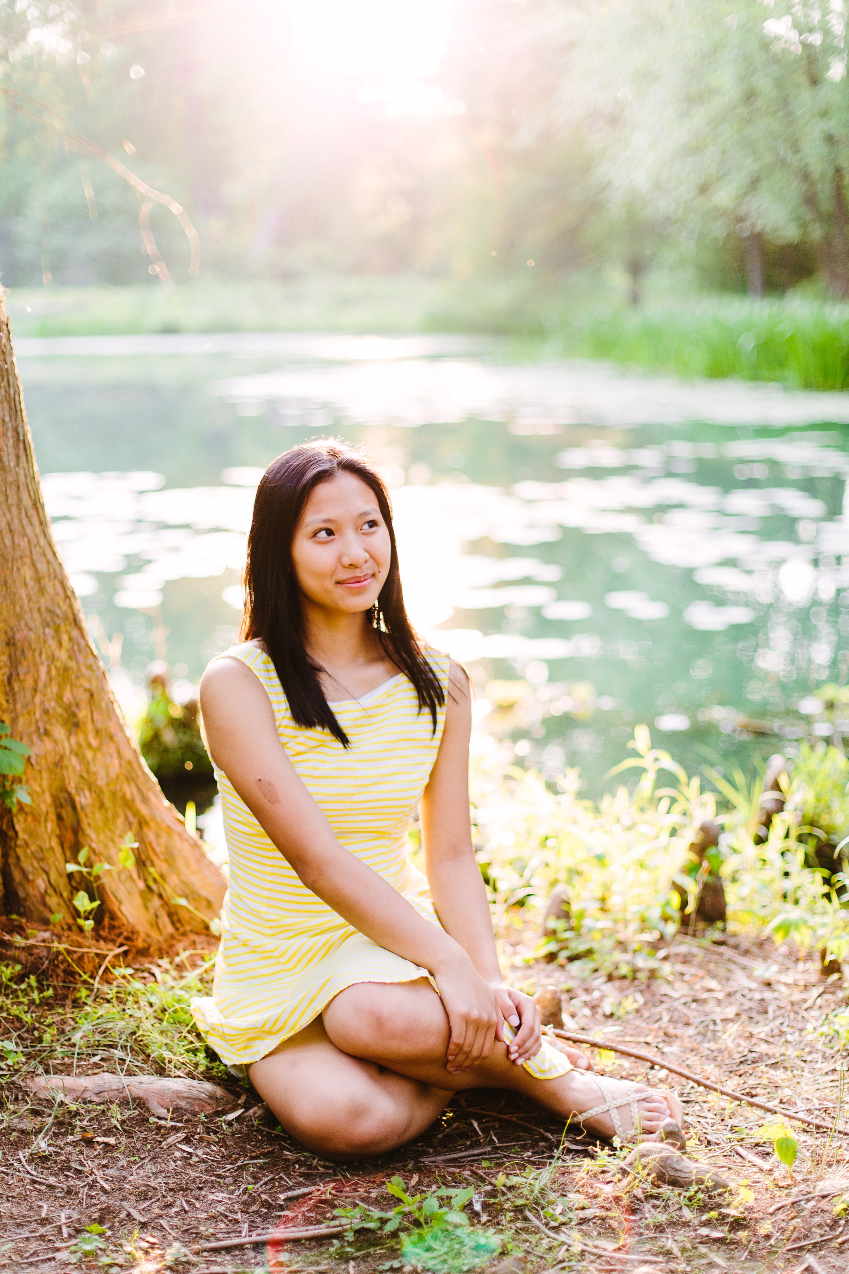 108A9350_Stephanie Meadowlark Gardens Senior Shoot.jpg