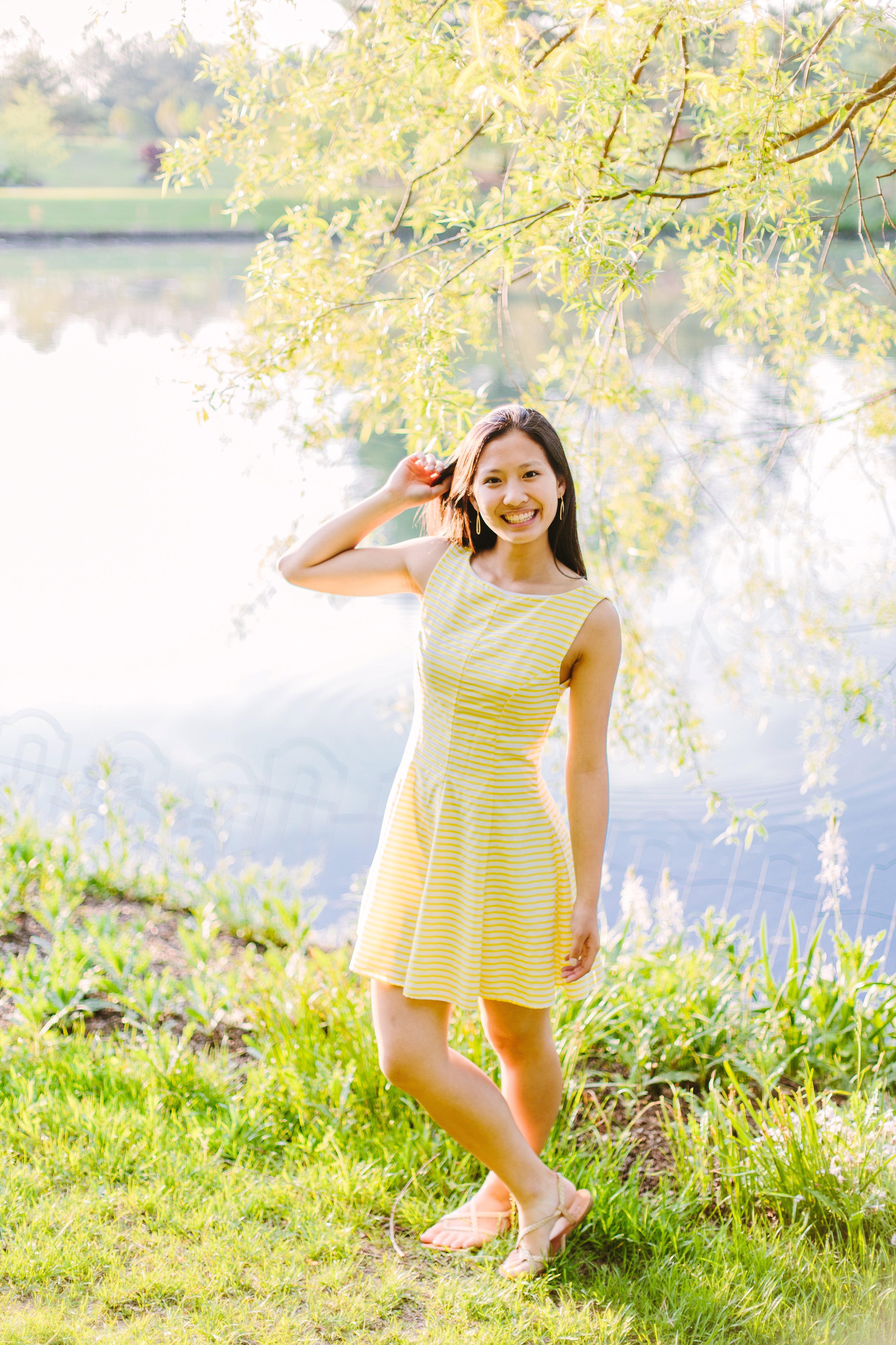 108A9356_Stephanie Meadowlark Gardens Senior Shoot.jpg