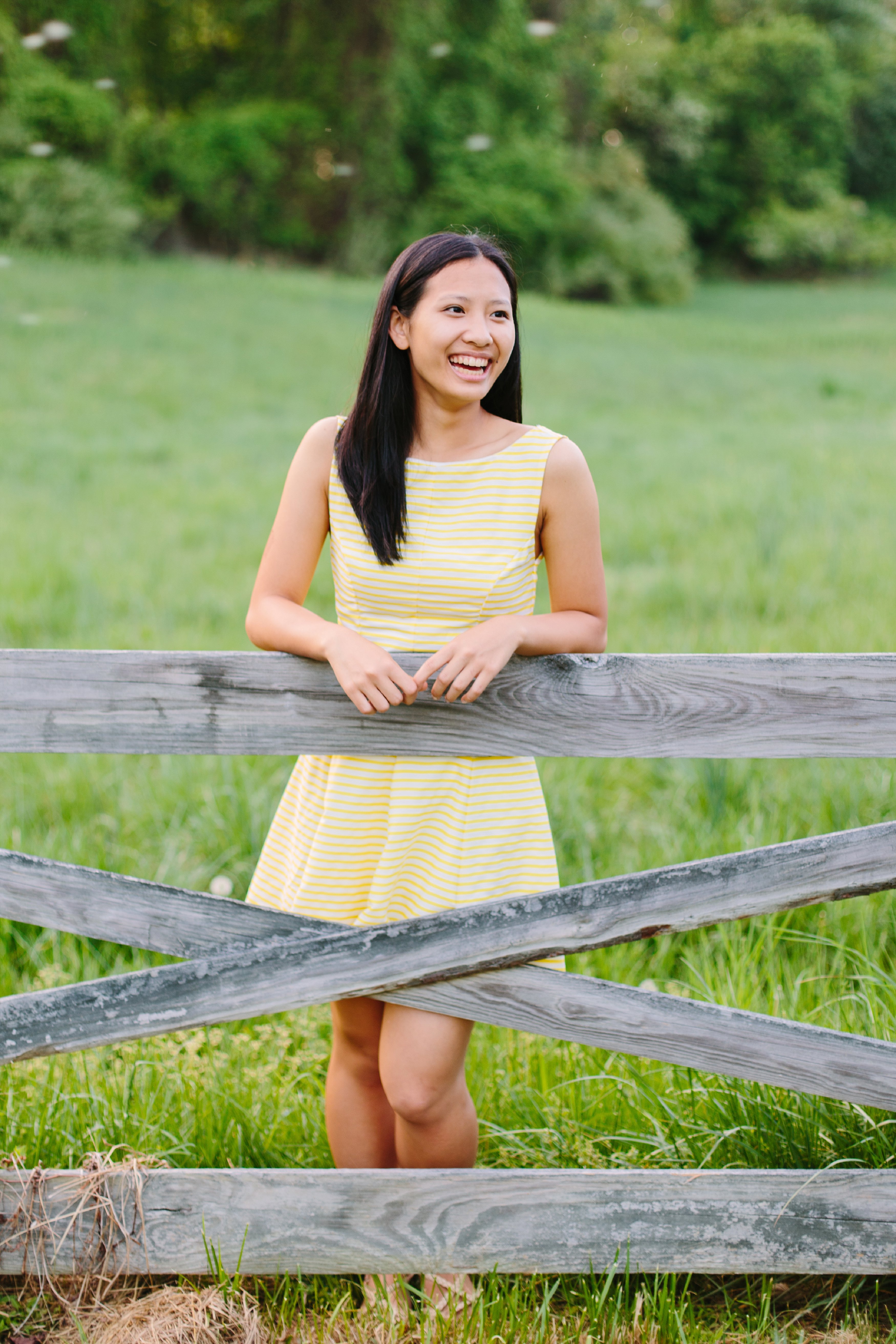 108A9552_Stephanie Meadowlark Gardens Senior Shoot.jpg