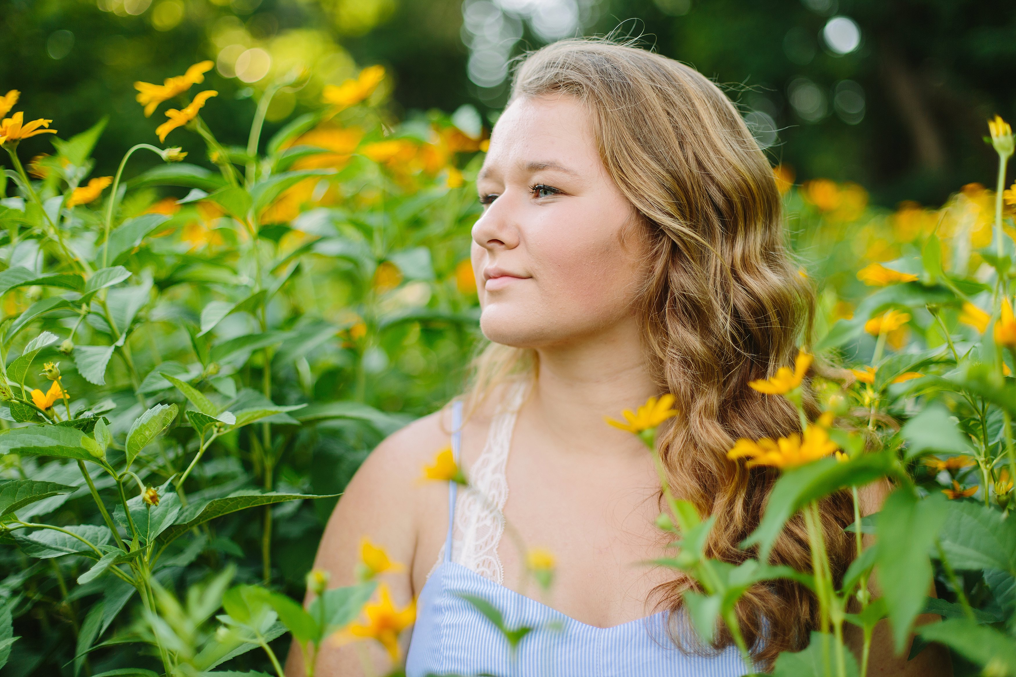 Erin Grassy Field Arlington Senior Shoot_0361.jpg