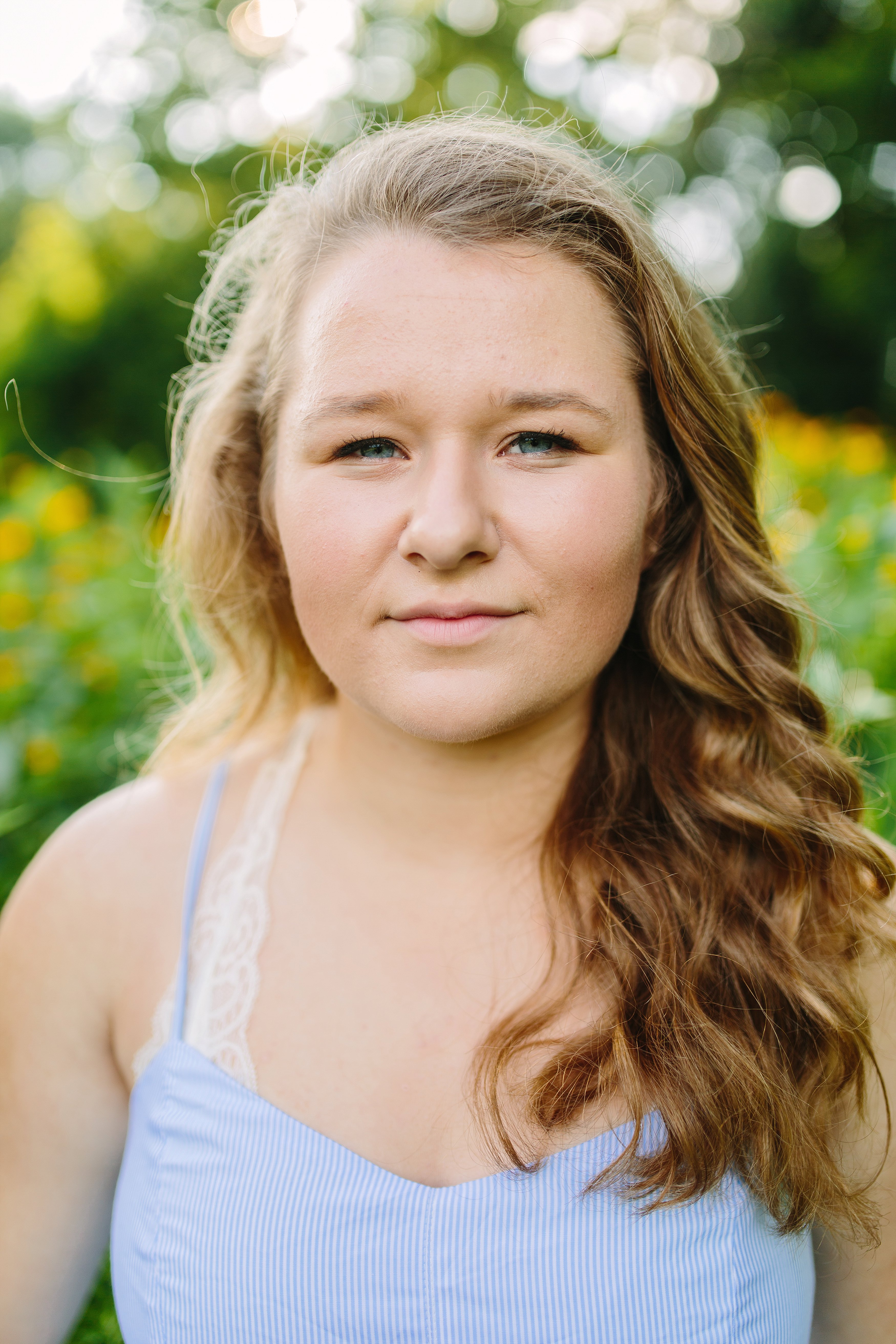 Erin Grassy Field Arlington Senior Shoot_0369.jpg