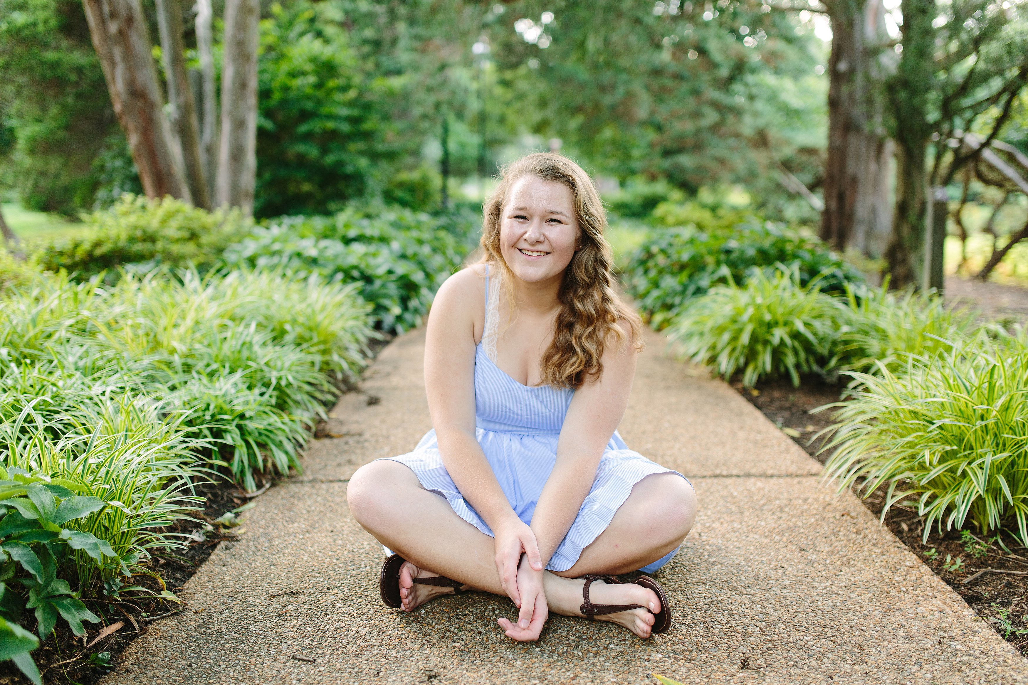 Erin Grassy Field Arlington Senior Shoot_0377.jpg