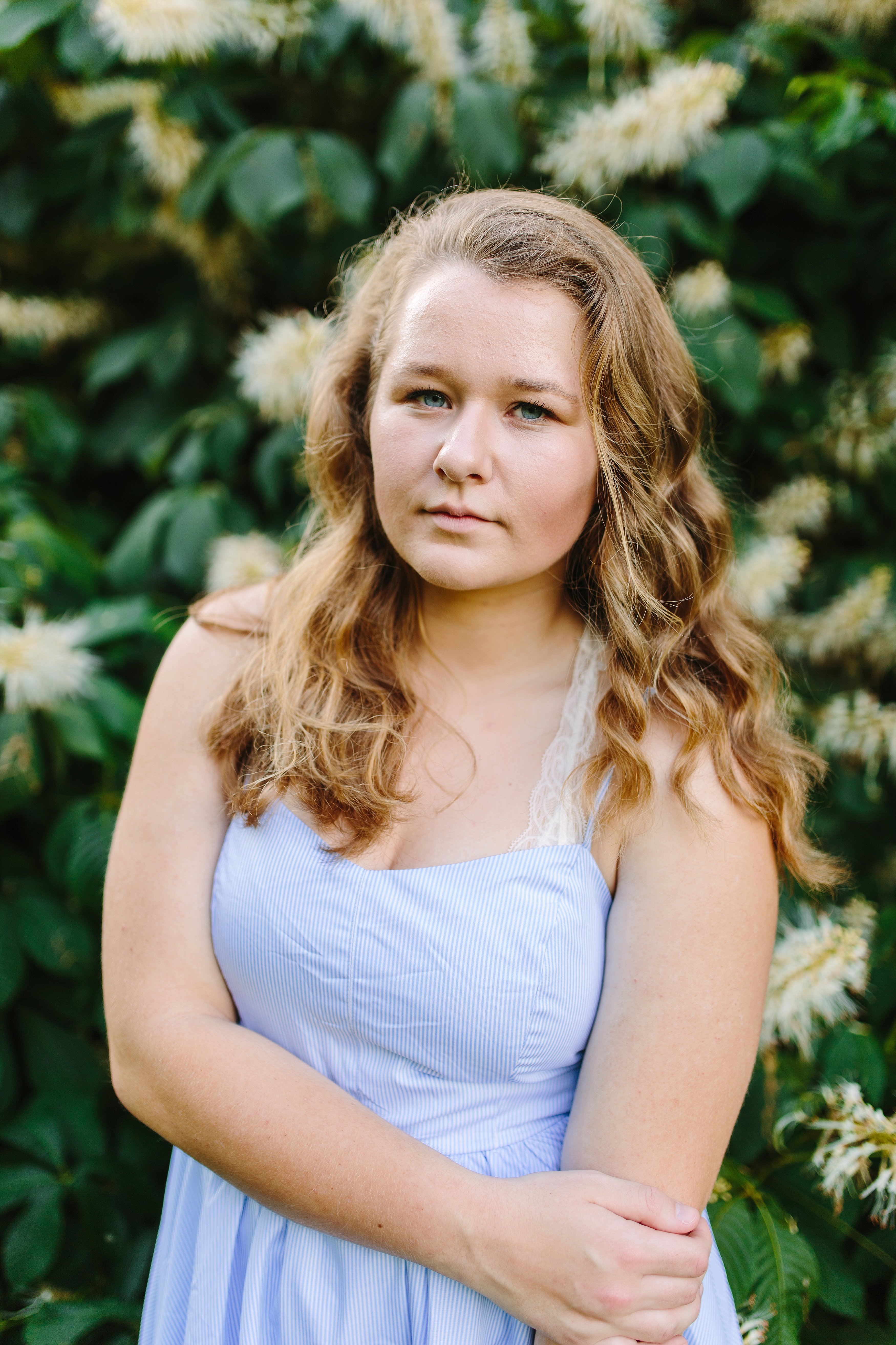 Erin Grassy Field Arlington Senior Shoot_0383.jpg