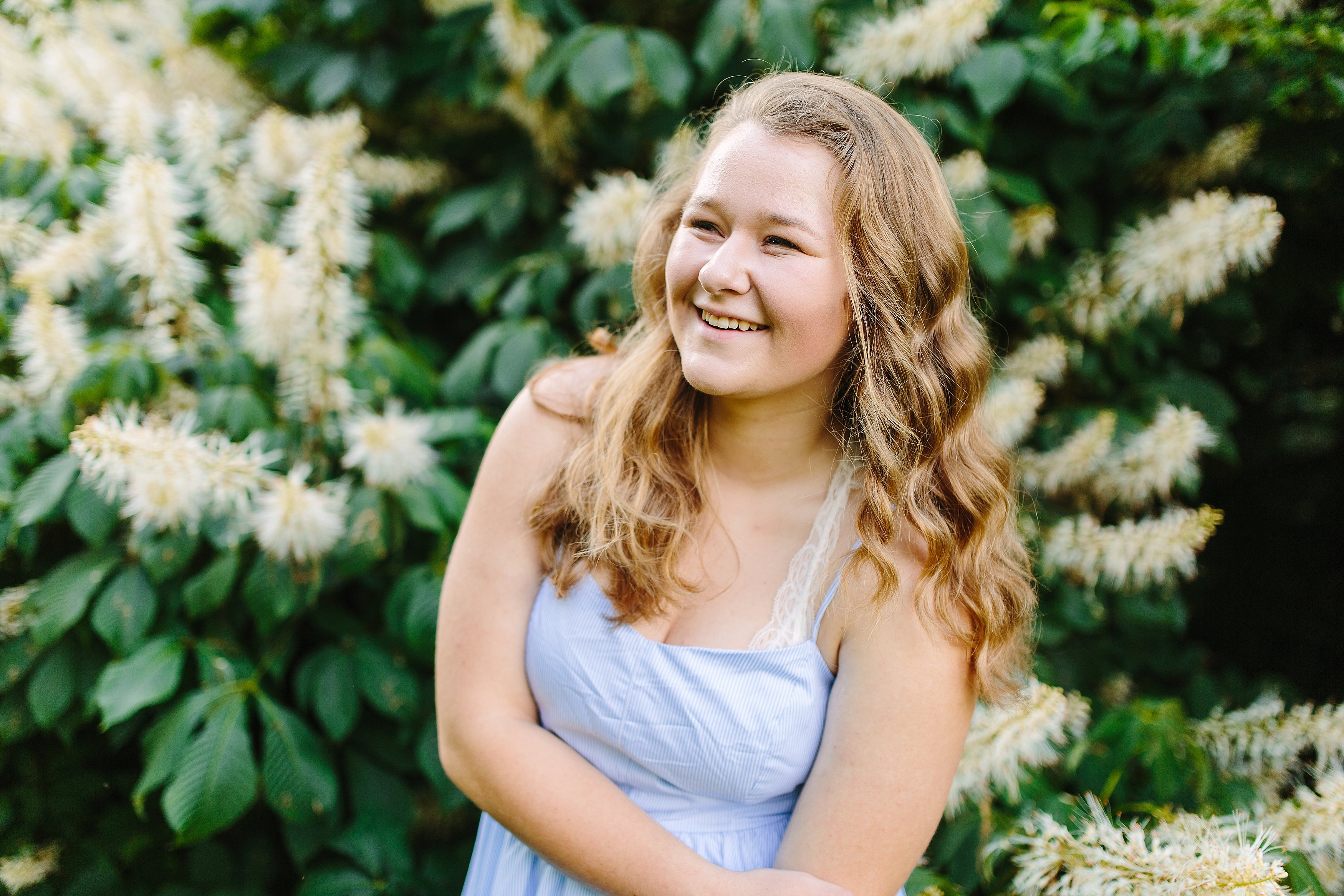 Erin Grassy Field Arlington Senior Shoot_0385.jpg