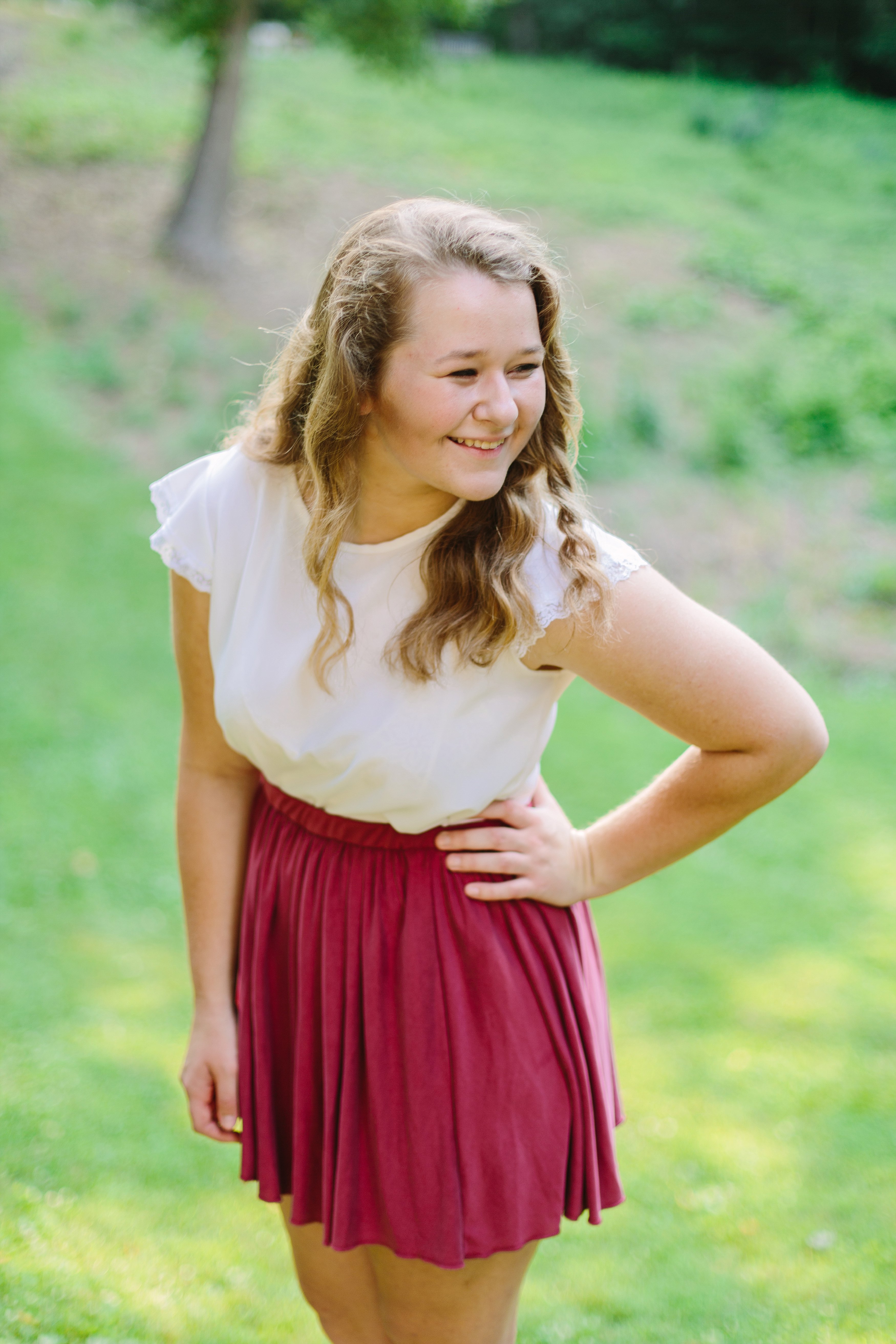 Erin Grassy Field Arlington Senior Shoot_0390.jpg