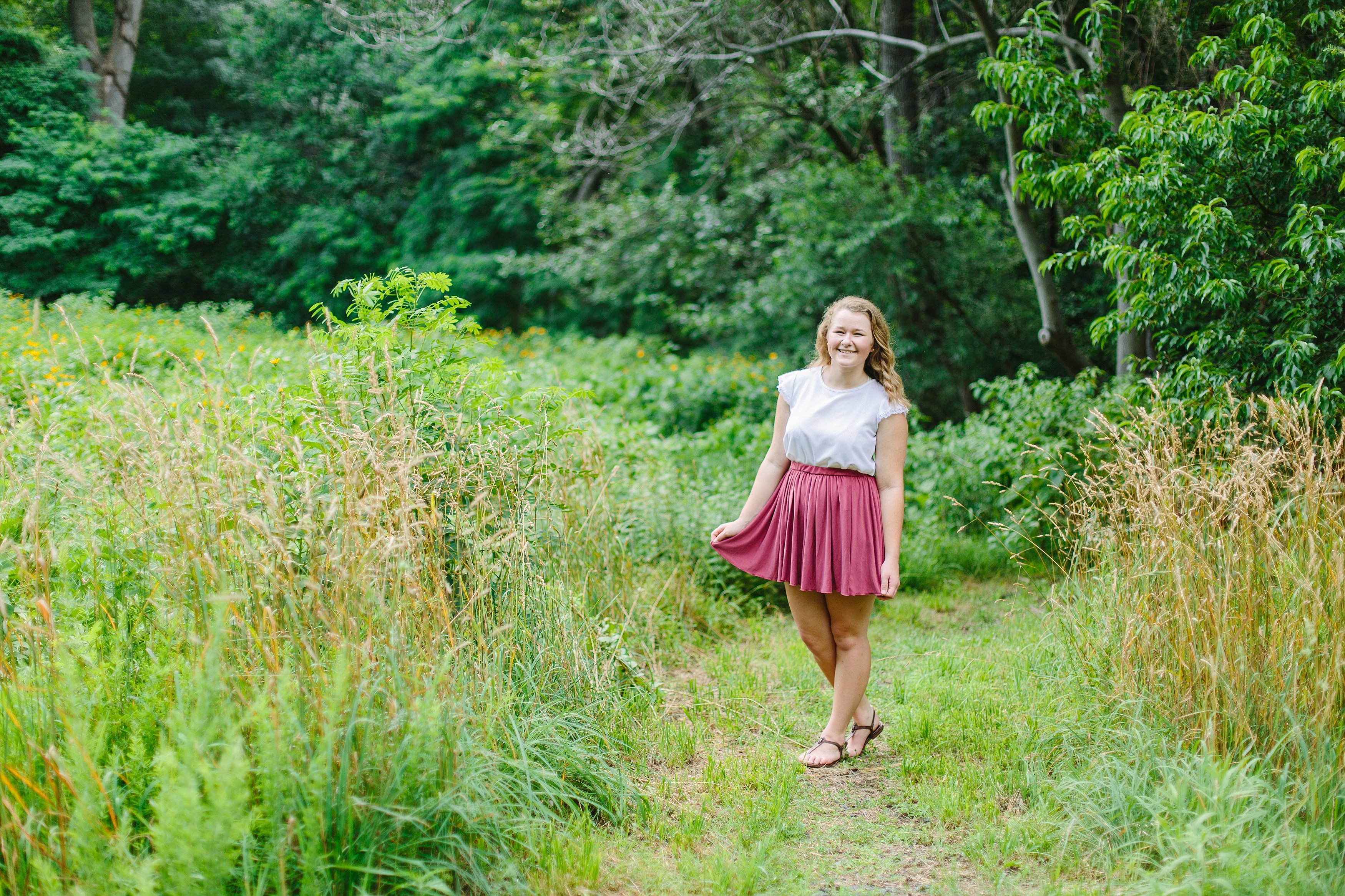 Erin Grassy Field Arlington Senior Shoot_0396.jpg