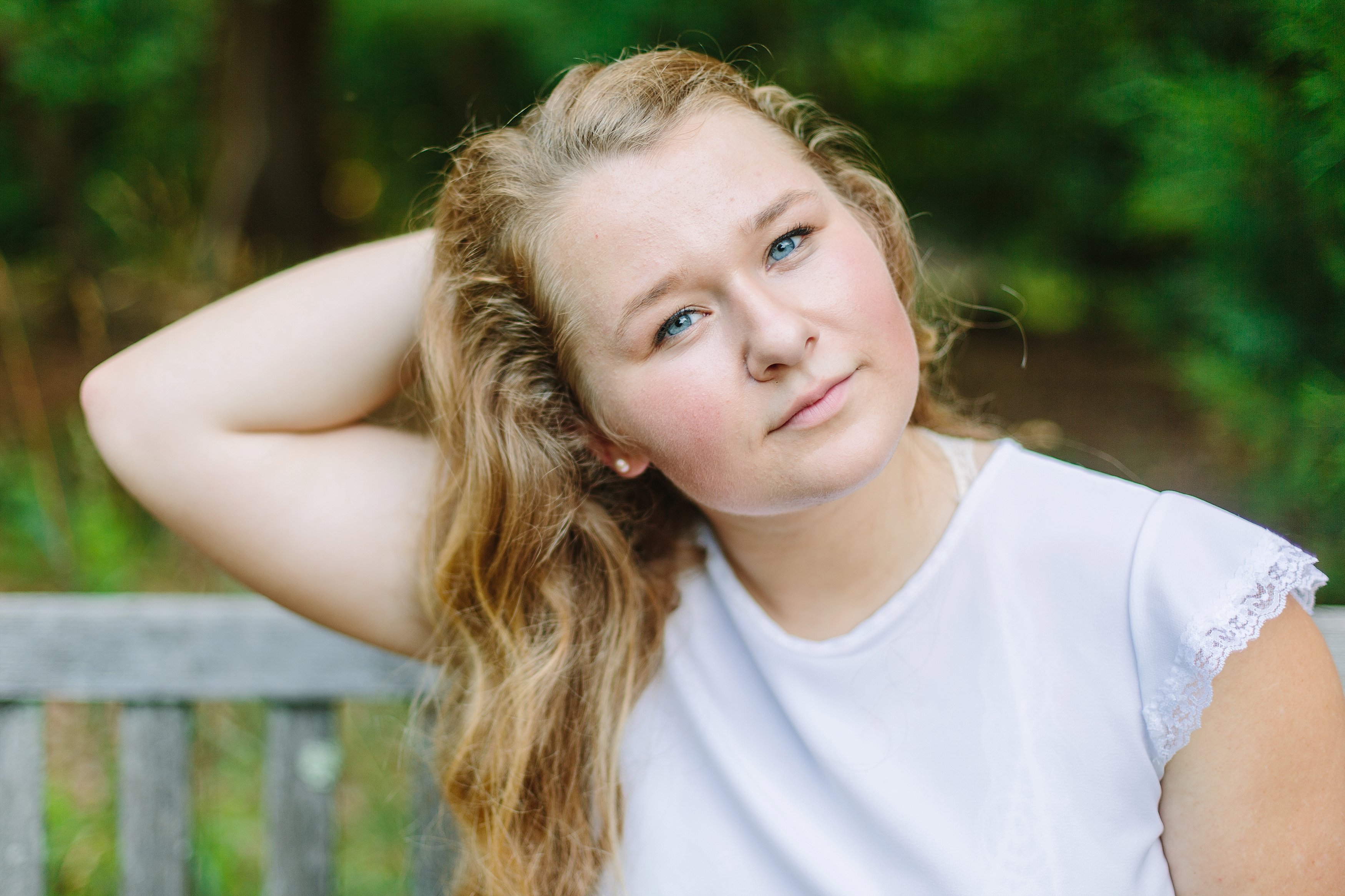 Erin Grassy Field Arlington Senior Shoot_0402.jpg