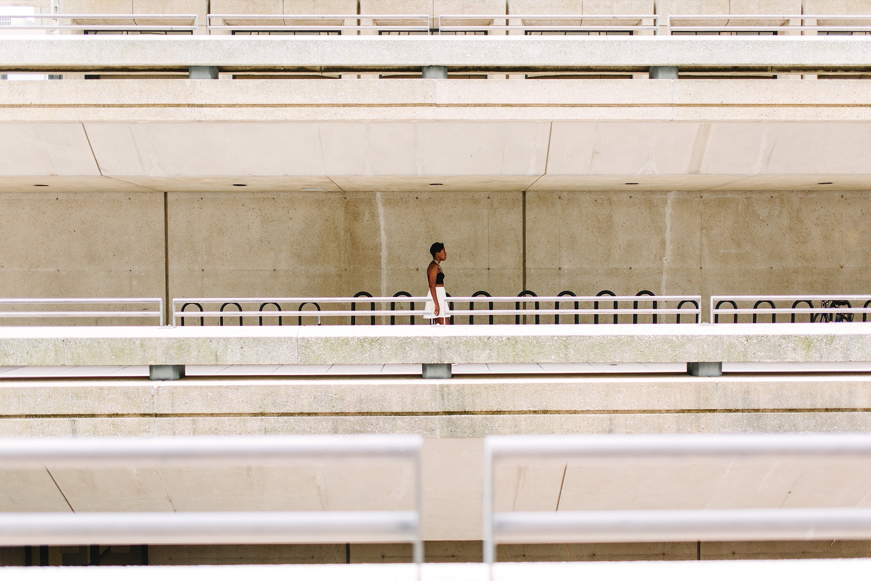 Shelby Urban DC Hirshhorn Museum Senior Shoot_0498.jpg