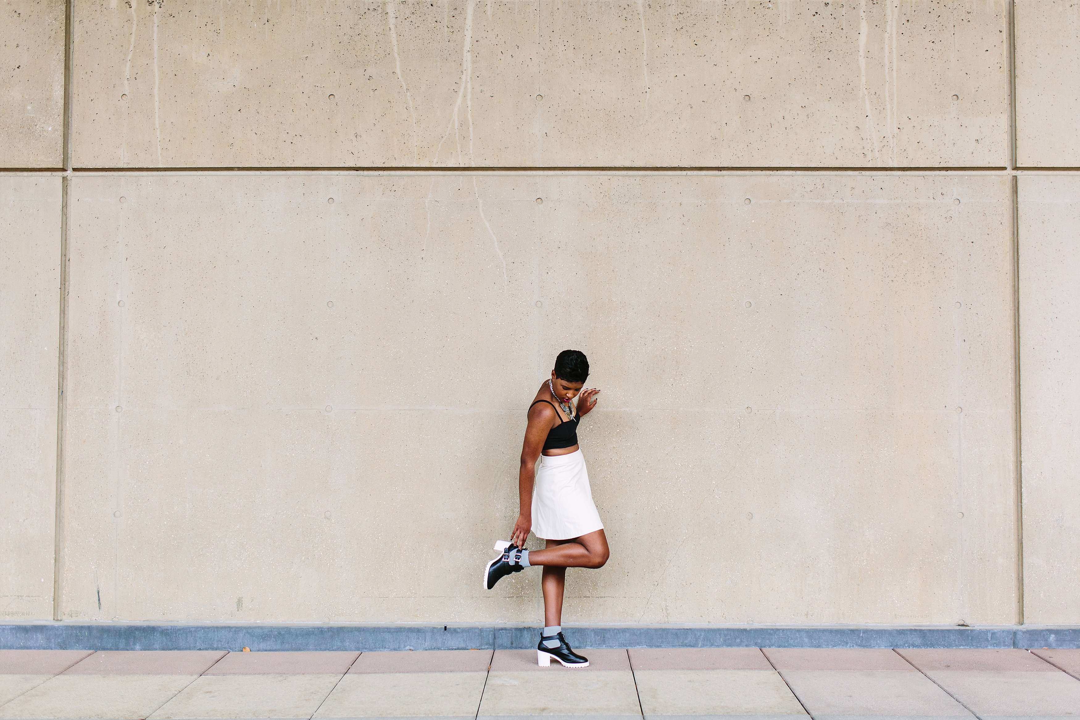 Shelby Urban DC Hirshhorn Museum Senior Shoot_0509.jpg