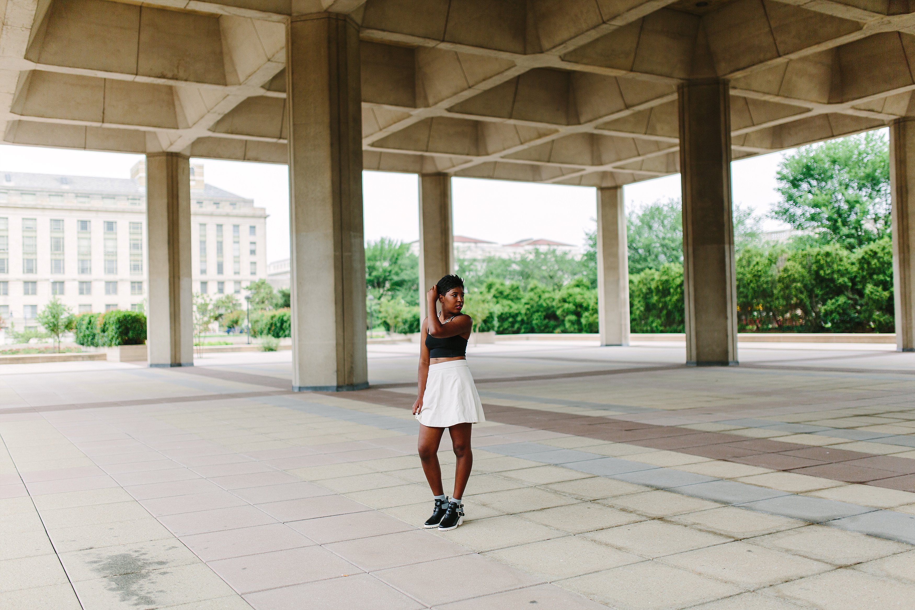 Shelby Urban DC Hirshhorn Museum Senior Shoot_0512.jpg