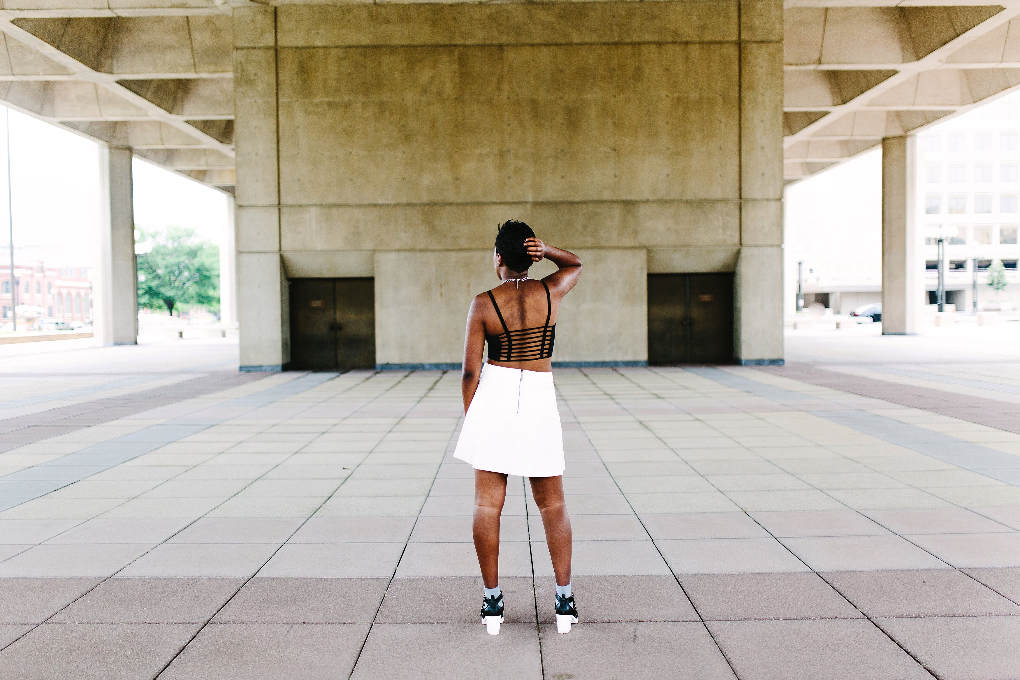 Shelby Urban DC Hirshhorn Museum Senior Shoot_0519.jpg