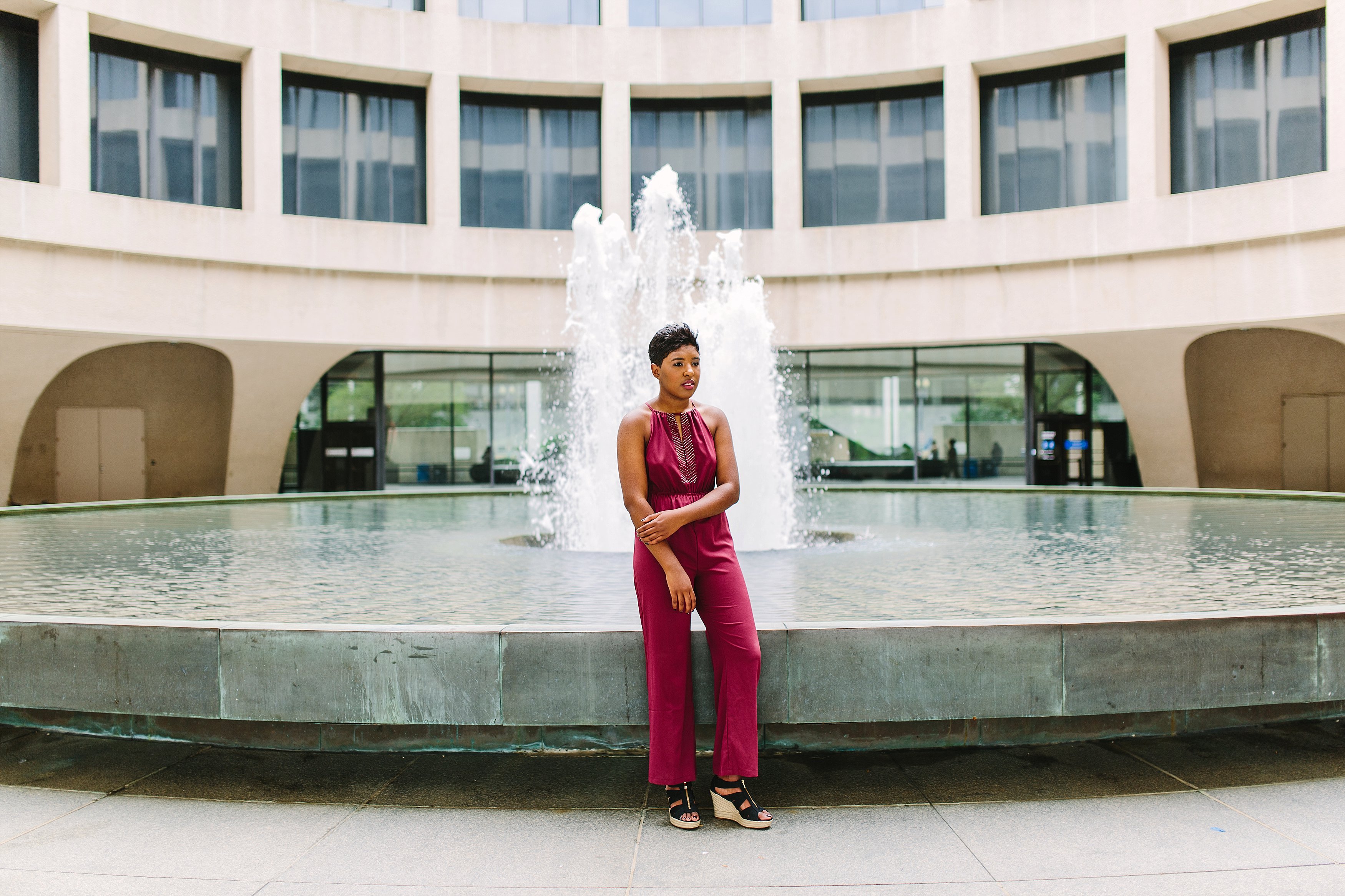 Shelby Urban DC Hirshhorn Museum Senior Shoot_0555.jpg