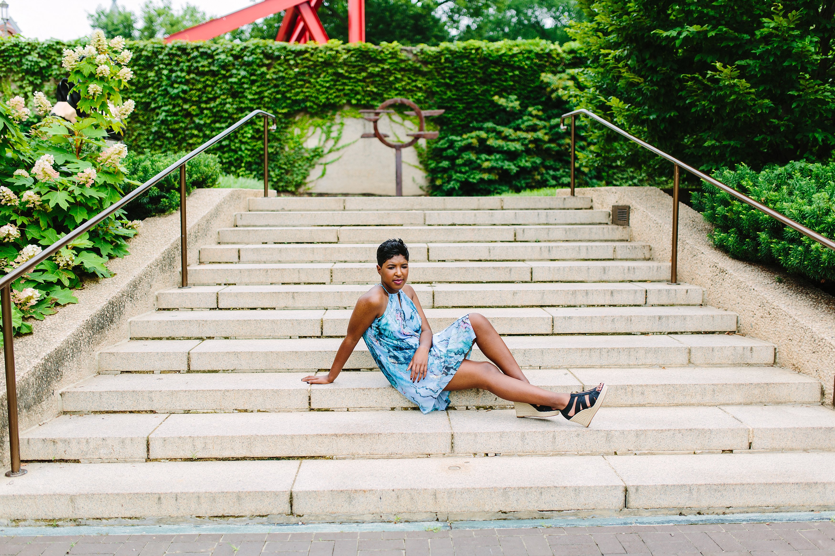 Shelby Urban DC Hirshhorn Museum Senior Shoot_0571.jpg