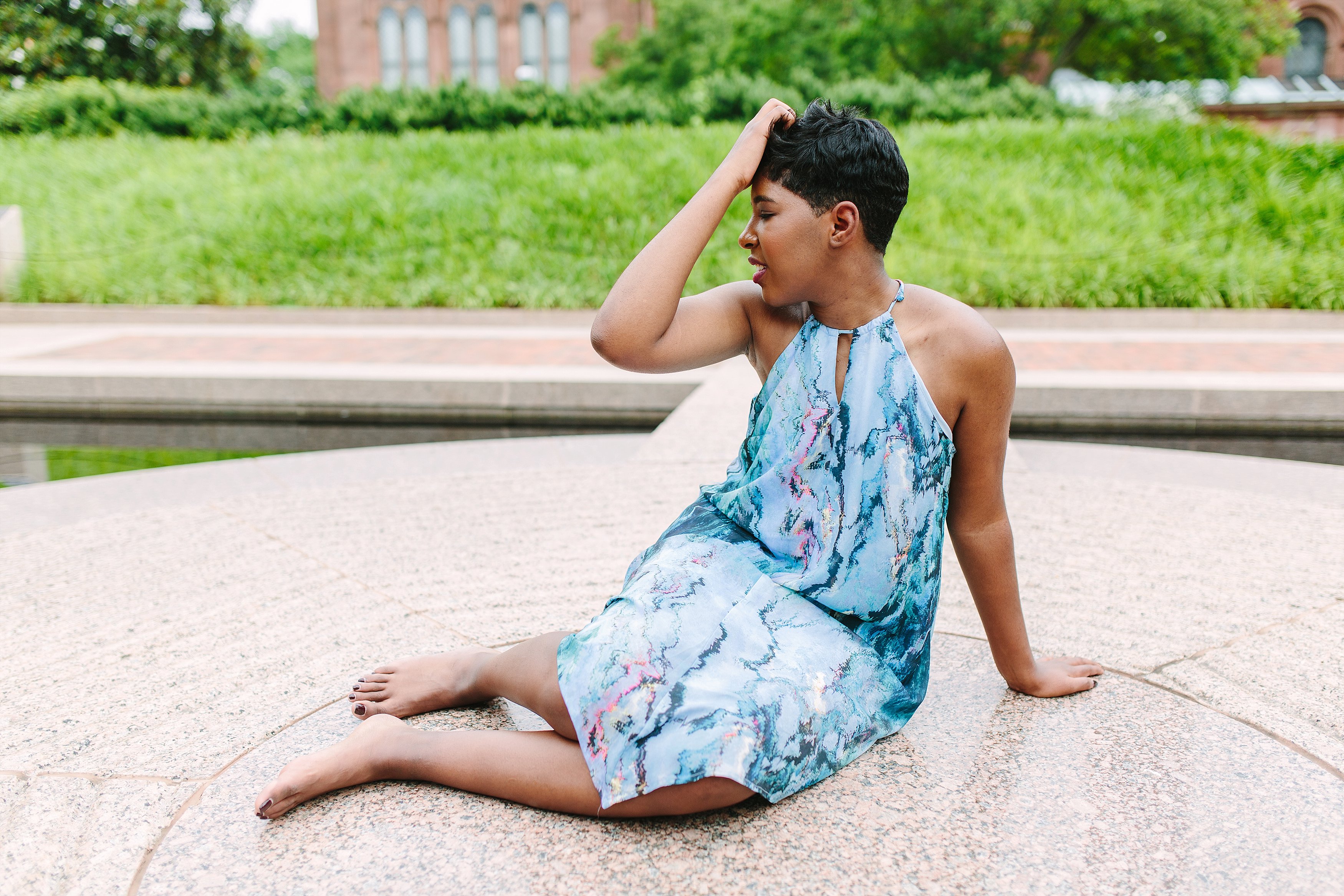 Shelby Urban DC Hirshhorn Museum Senior Shoot_0583.jpg