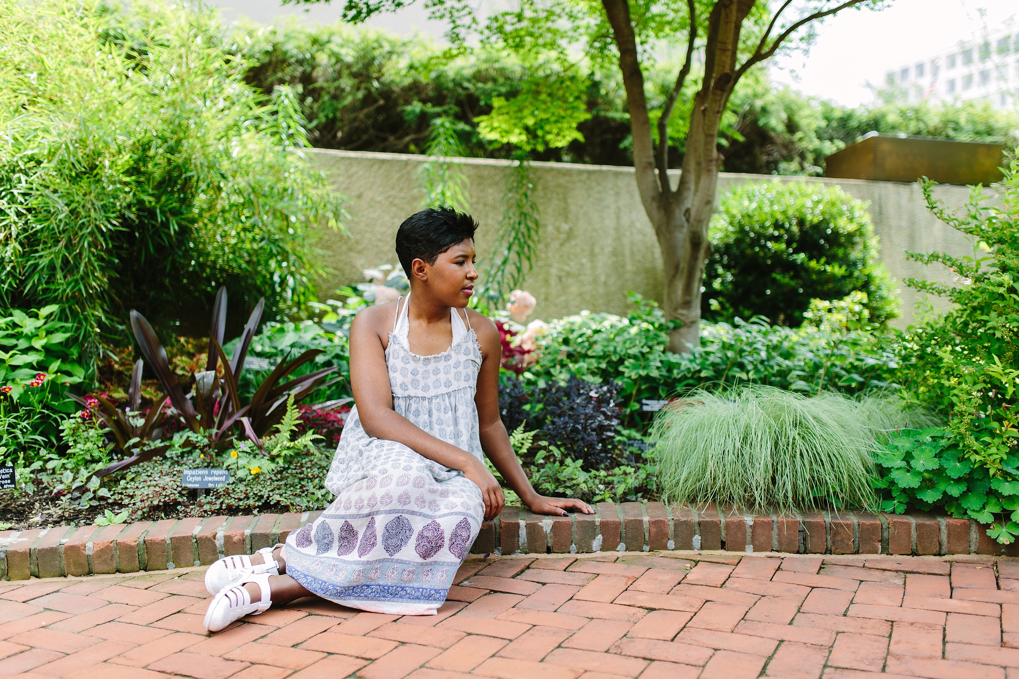 Shelby Urban DC Hirshhorn Museum Senior Shoot_0592.jpg