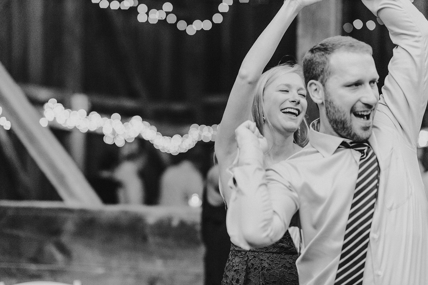 RocklandsFarmFallWedding_MD_AngelikaJohnsPhotography-8497-2.jpg
