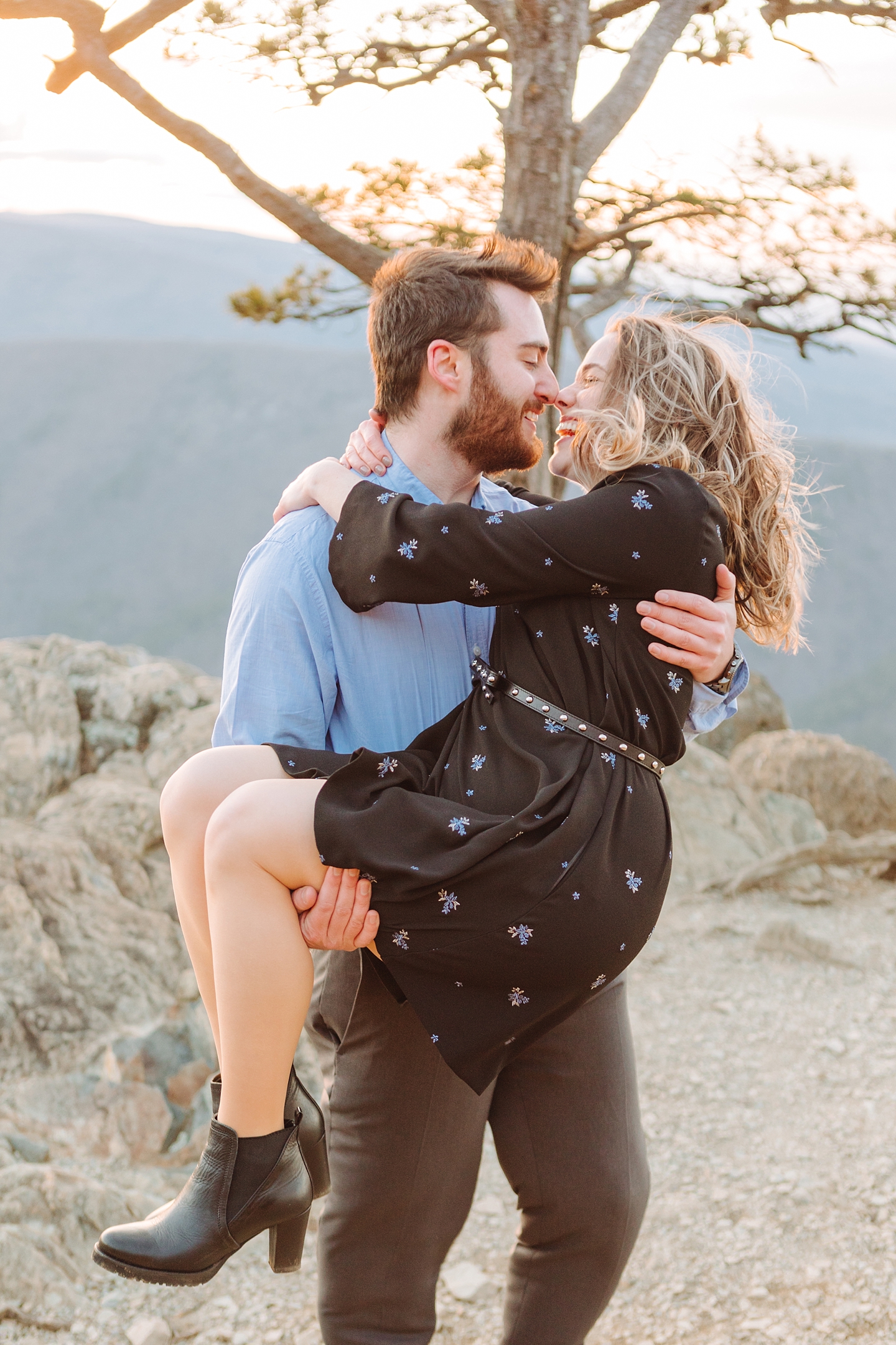 RavensRoostEngagementSession_ShenandoahMountains_AngelikaJohnsPhotography-0181.jpg