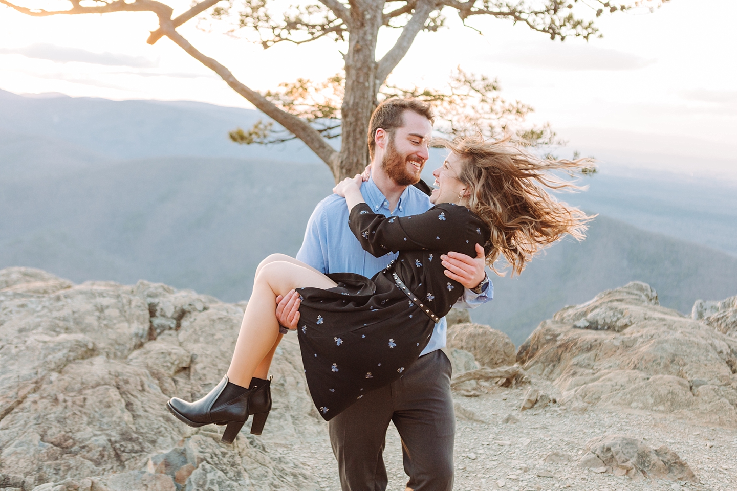 RavensRoostEngagementSession_ShenandoahMountains_AngelikaJohnsPhotography-0190.jpg