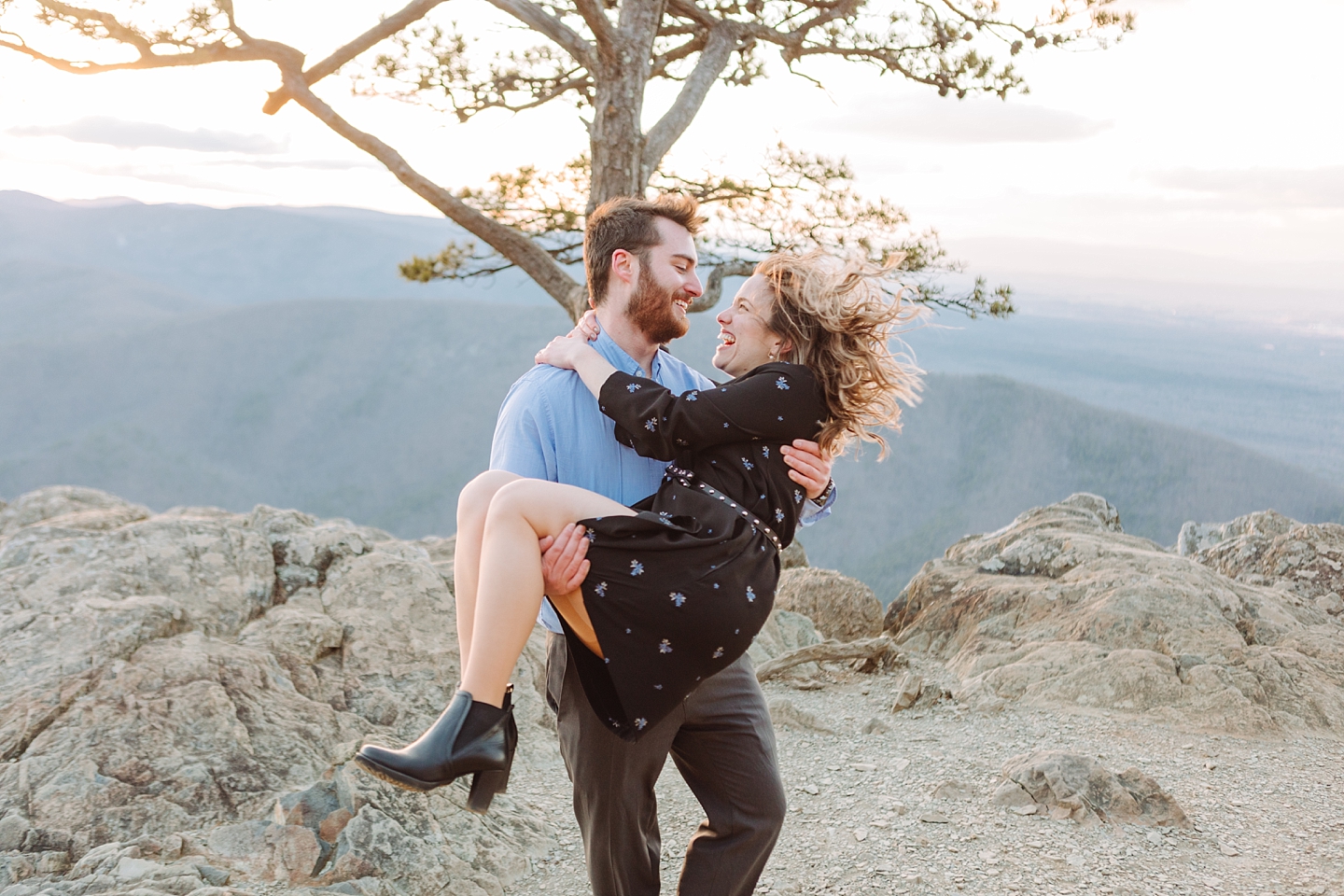 RavensRoostEngagementSession_ShenandoahMountains_AngelikaJohnsPhotography-0191.jpg