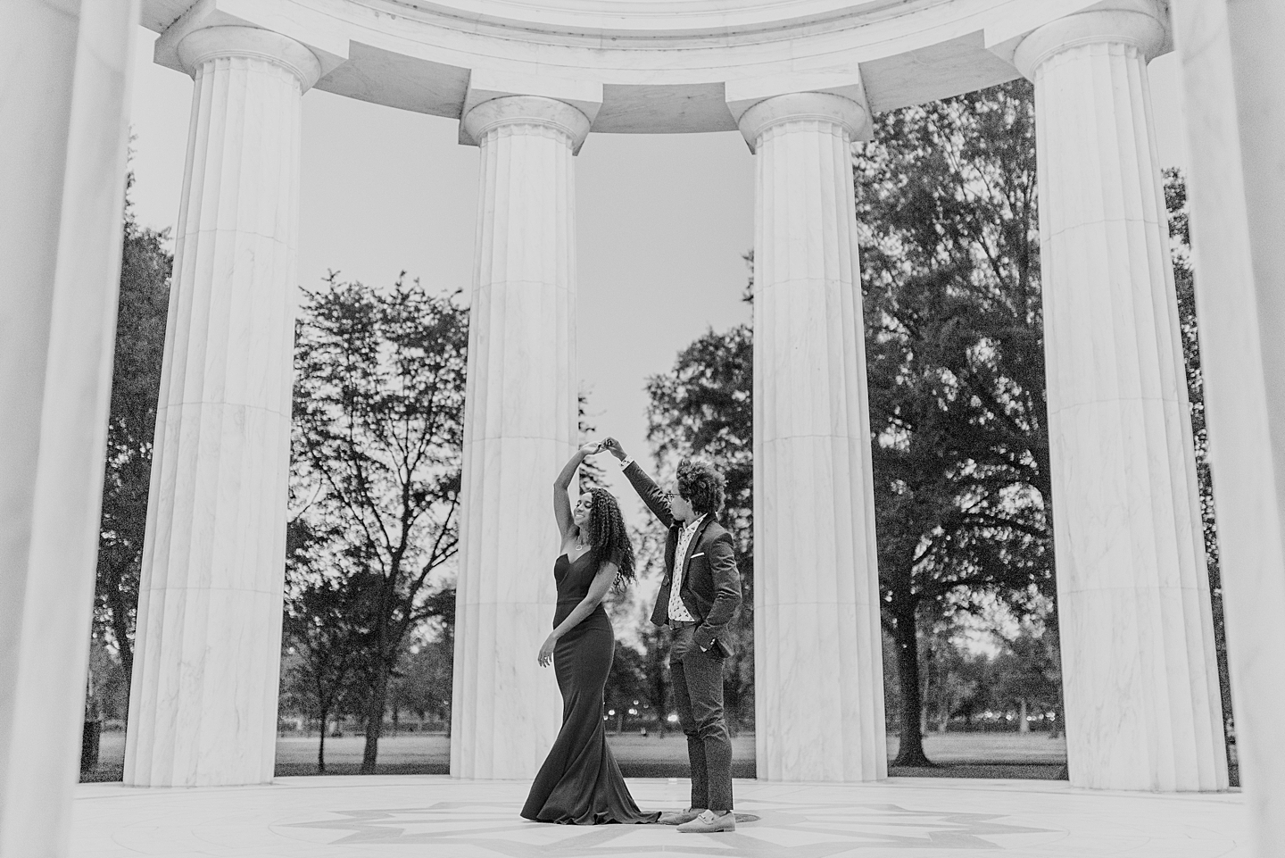 Washington_DC_Fall_Engagement_Session_MLK_Memorial_Angelika_Johns_Photography-0385.jpg