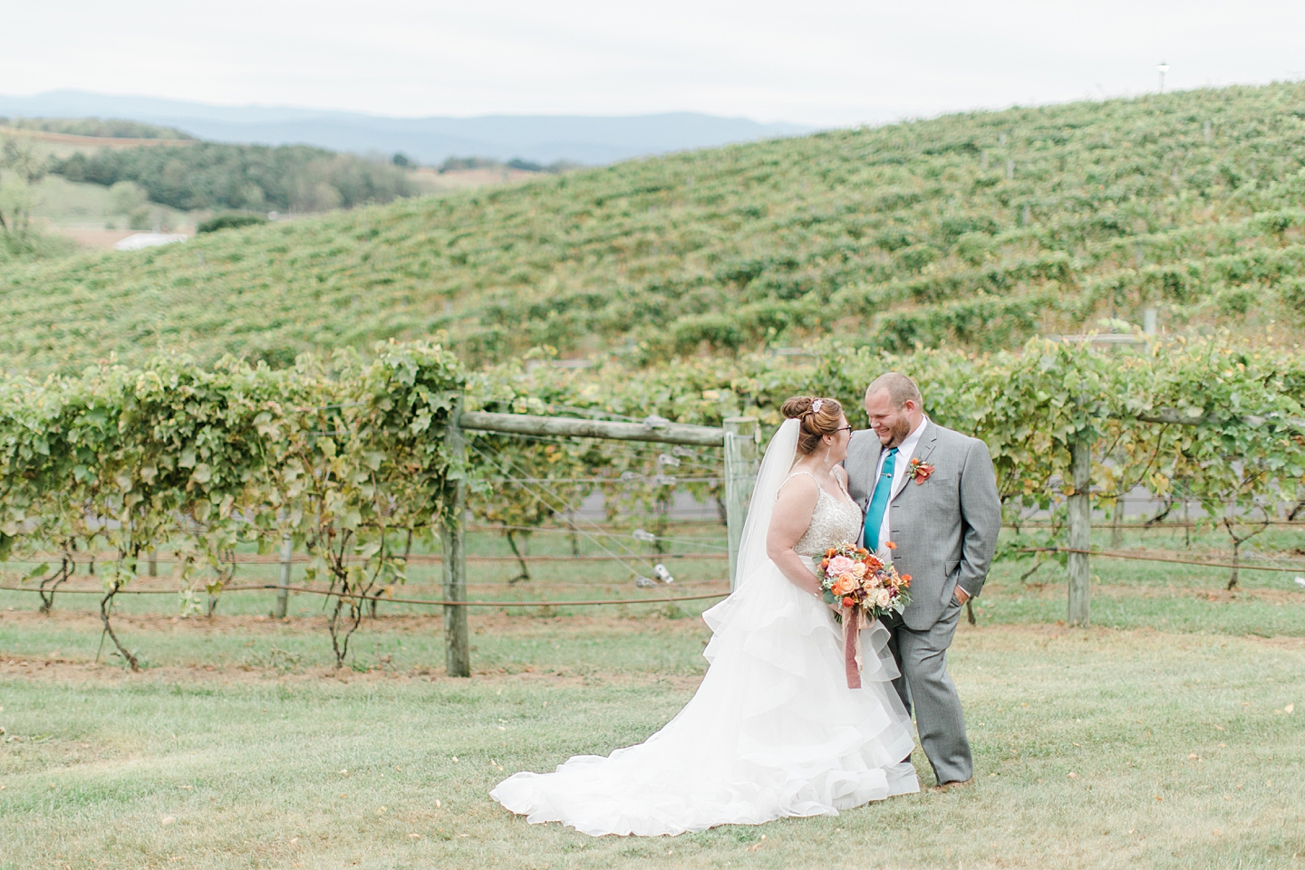 Bluestone_Vineyard_Fall_Wedding_Virginia_DC_Photographer_Angelika_Johns_Photography-4655.jpg