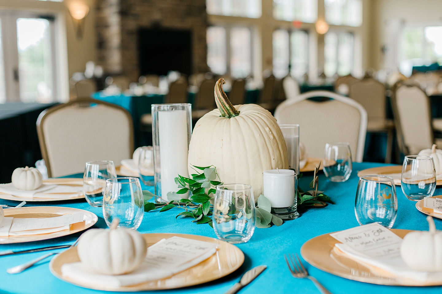 Bluestone_Vineyard_Fall_Wedding_Virginia_DC_Photographer_Angelika_Johns_Photography-5520.jpg