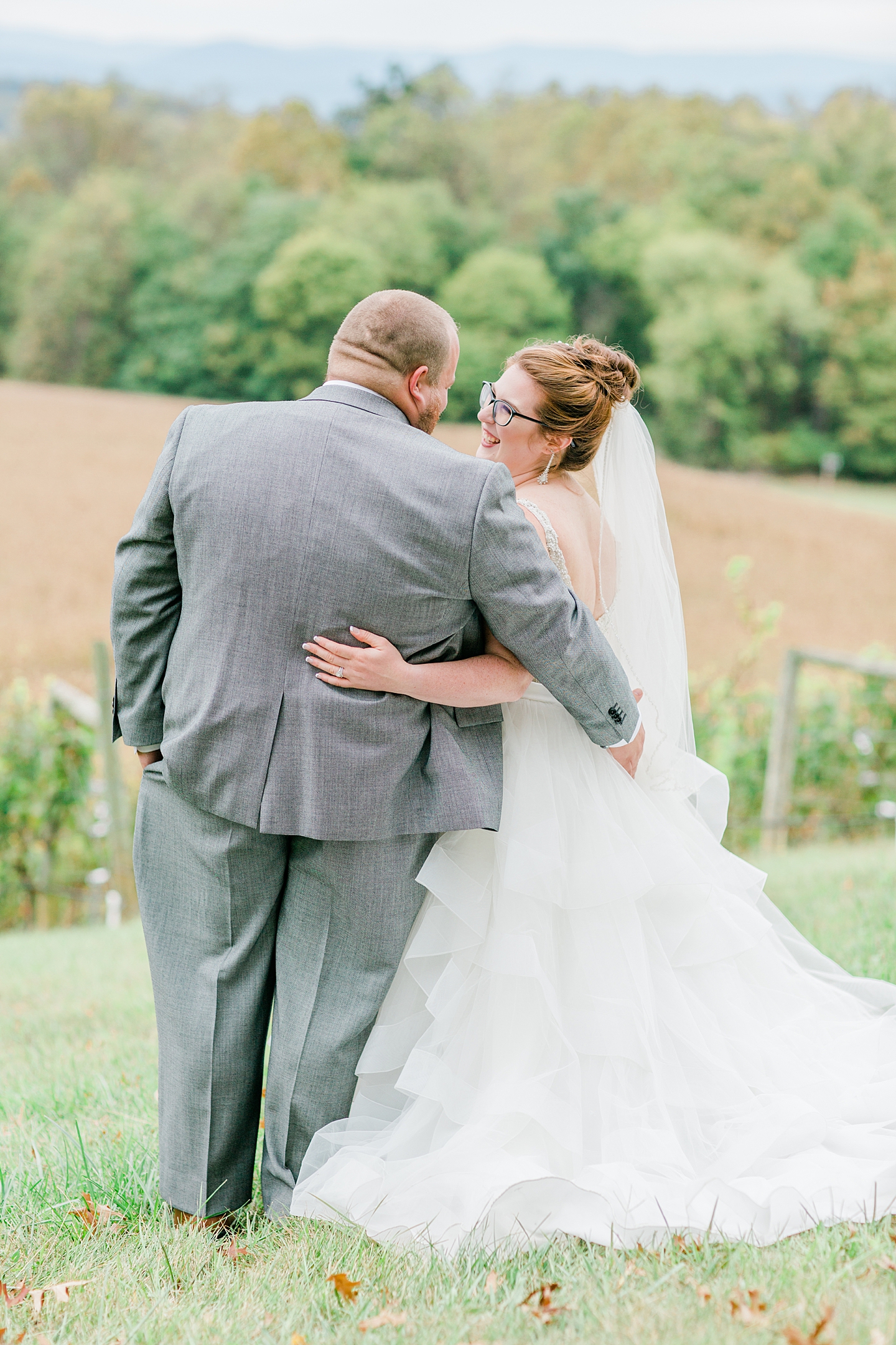 Bluestone_Vineyard_Fall_Wedding_Virginia_DC_Photographer_Angelika_Johns_Photography-6621.jpg